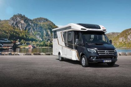 Caravaning-Neuigkeiten: Mercedes-Basis, Outdoor-Küche, 7-Betten-Wagen, leichte Batterien - RAM Regio