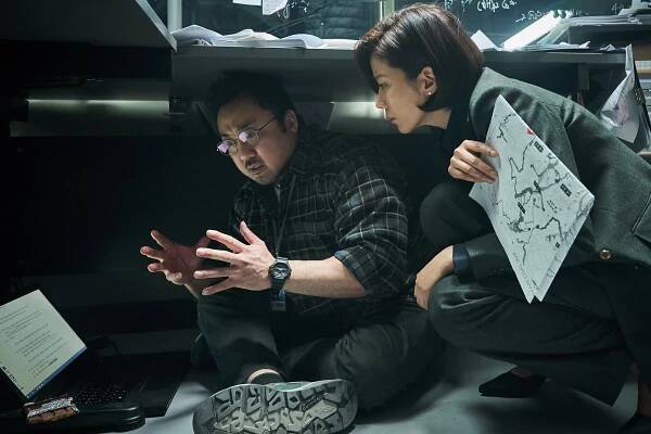 Baekdusan - Z filmu - Dong-seok Ma, Hye-jin Jeon