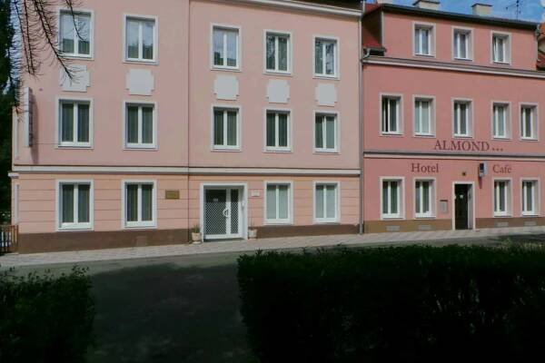 Hotel Almond foto 1