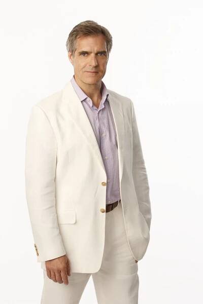 Henry Czerny - Pomsta - Série 1 - Promo