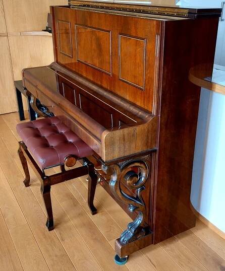 Pianino Petrof 125