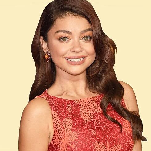 How to Use the Rope Machine to Work Your Back and Core Like Sarah Hyland