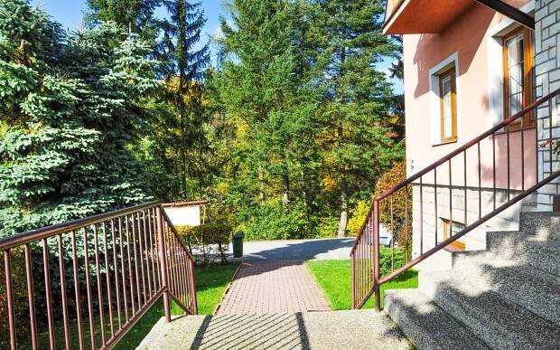 Valašsko: Hotel Sirákov *** s polopenzí, privátním wellness centrem, masážním křeslem a kávou s dezertem