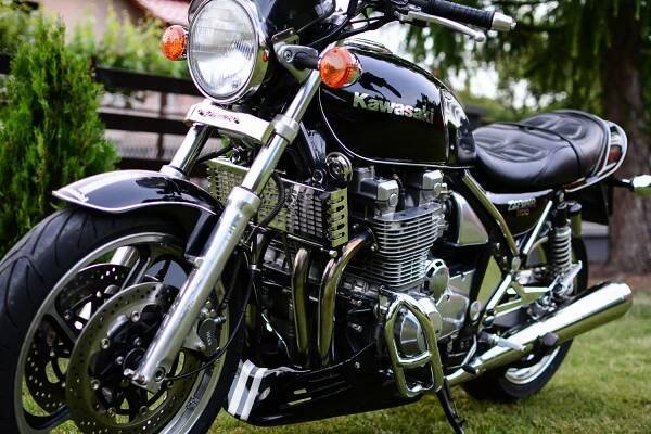 Raven Motorcycles – Archive of Classic & Modern Motorcycles