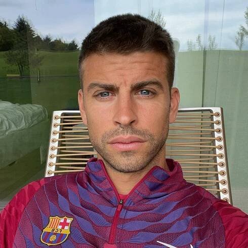 Hvězdný Piqué s milenkou Clarou na romantickém výletě: Usmiřovačka v Praze!