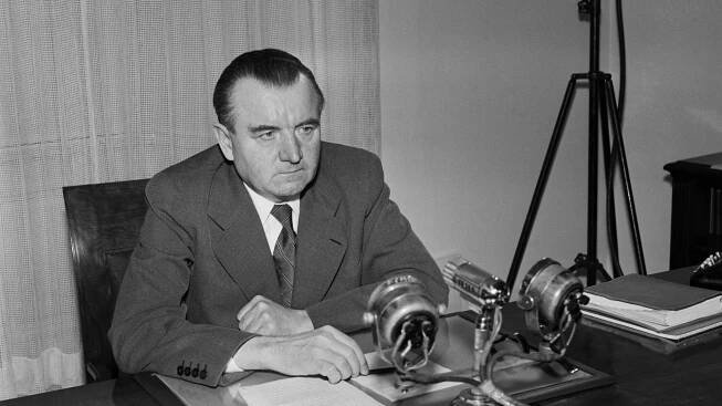 Prezident Klement Gottwald při novoročním projevu roku 1952. Do konce života mu zbývalo něco málo přes rok.