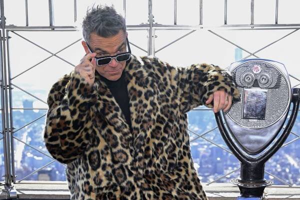 Zpěvák Robbie Williams přiznal nečekané zdravotní potíže. Dostal nemoc pirátů
