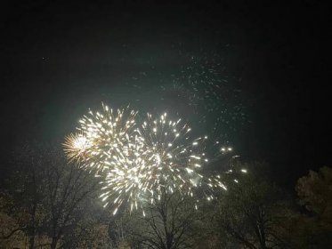 Vysokomýtské oslavy příchodu nového roku pohledem z dronu. Podívejte se