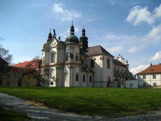 ŘKF - děkanství Osek u Duchcova - Wallfahrtsort & Jugendbegegnungszentrum Mariánské Radčice