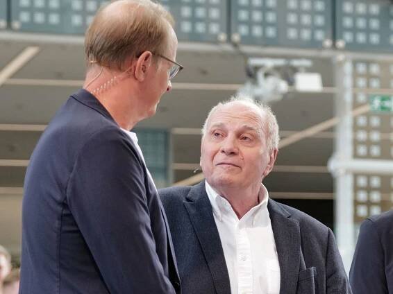 Uli Hoeneß rügt Transfer-Wahnsinn mit Schlossallee und Scheich