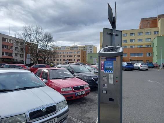 Parkování v Berouně? Problém, parkovací místo si nepronajmete, garáže jsou plné