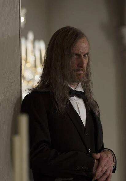 American Horror Story - Údy - Z filmu - Denis O'Hare