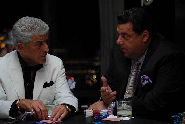 zemrel-frank-vincent-predstavitel-mafianu-a-clen-rodiny-sopranu-3