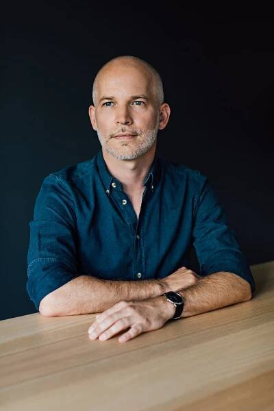 Contact 1 — Michael Harris