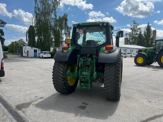 Traktor John Deere 6115M | DANHEL