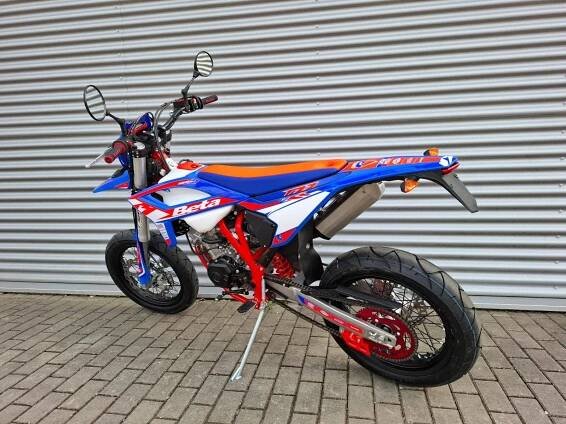Beta RR 125 4T Motard (NOVÁ, 2025), 134.900 Kč