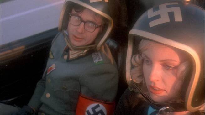 Fred Grandy, Roberta Collins - Death Race 2000 - Z filmu