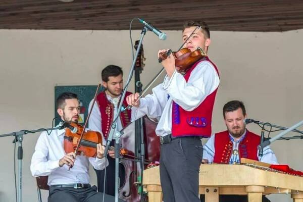 Fujaré - kultura v Rožnově pod Radhoštěm