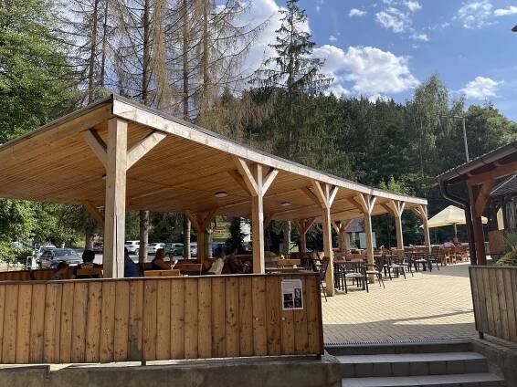 SPORT & RELAX AREÁL BOZEŇOV - Letní terasa 