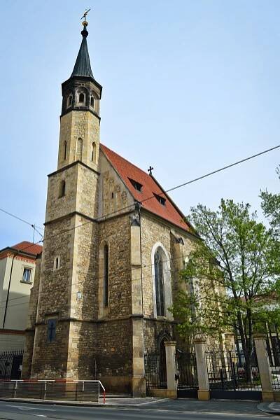 Kostel Zvěstování Panny Marie Na trávníčku