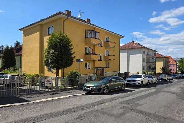 Pronájem bytu 2+1, 63 m², Karlovy Vary, ul. 5. května - Vladimír Růžička - realitní makléř pro Karlovy Vary, Sokolov a Cheb