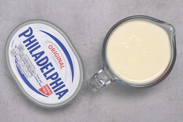 cream cheese next to heavy cream