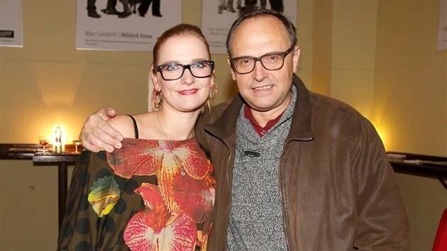 Kamila Kikinčuková a Pavel Kikinčuk na premiéře komedie Celebrity s.r.o. v pražském Divadle Palace (8. 11. 2016)