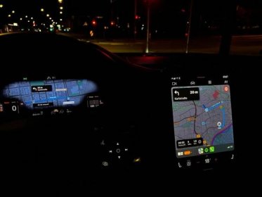 CarPlay dostalo v iOS 17.4 zásadní vylepšení. Nově si může Apple mapy zobrazit na displeji před volantem | Český Mac