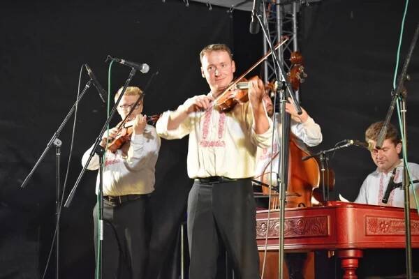 Folklórní večer s CM Slovácko mladší z Mikulčic | 