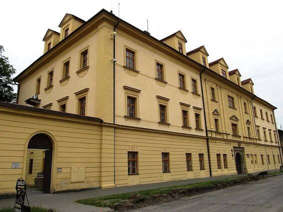Soubor:(2) Lipnik nad Becvou.jpg – Wikipedie