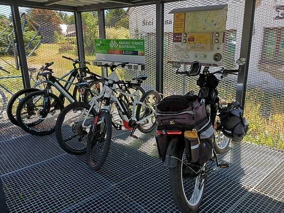 Nabíjecí stanice Turistické informační centrum Slezská Harta foto 5