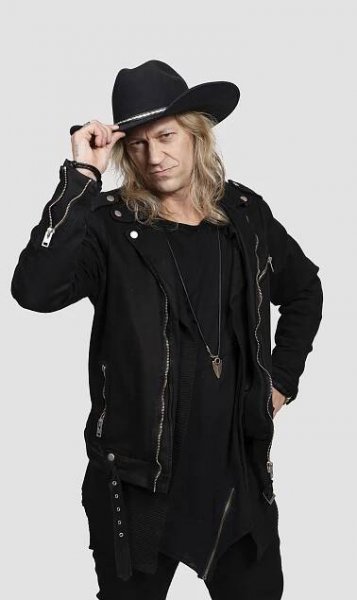 Jukka Hildén - Petolliset - Promo