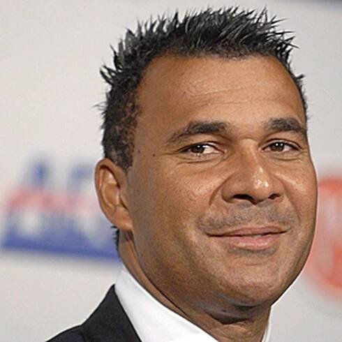 Ruud Gullit v novém týmu, kde se připojí ke svému bývalému spoluhráči Desaillymu