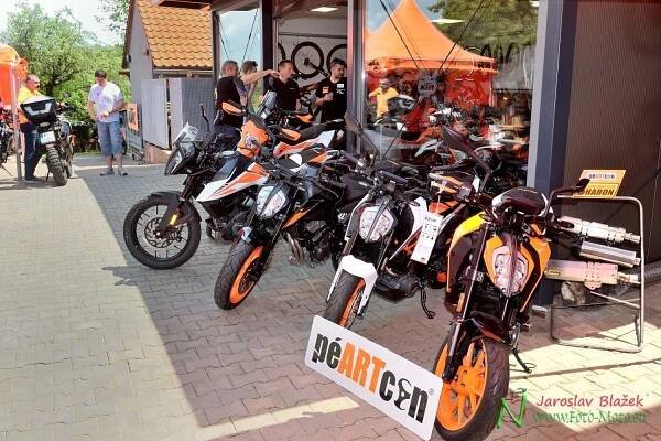 KTM již 20 let v Hradci Králové - Foto-Moto.eu