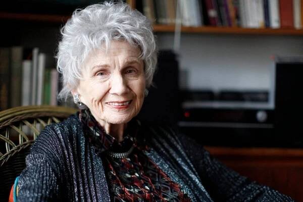 Alice Munro, Nobel literature winner revered as short story master, dead at 92