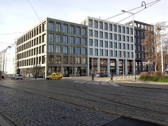 Soubor:Praha Smichov Nadrazni stavba Smichov City a.jpg