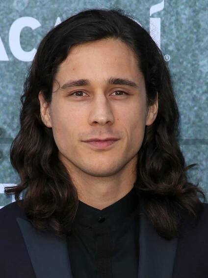 Peter Gadiot - Actor