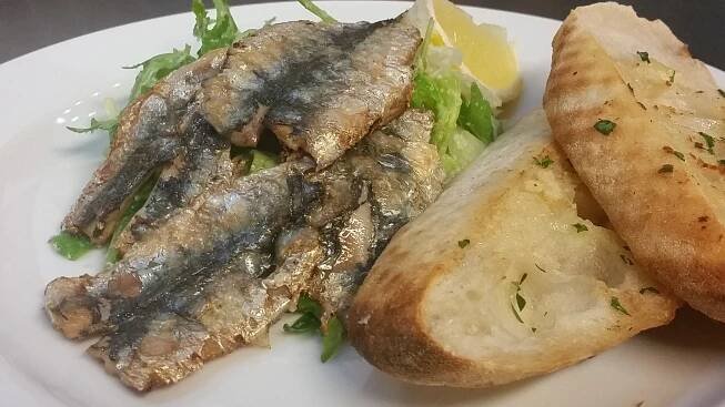 Sardinky na grilu,pita