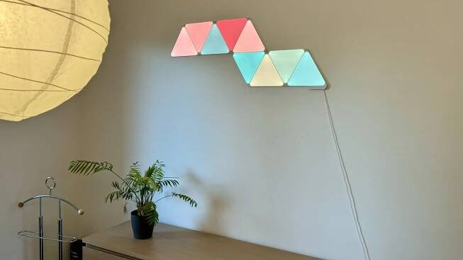 Nanoleaf Shapes 4551x2560x
