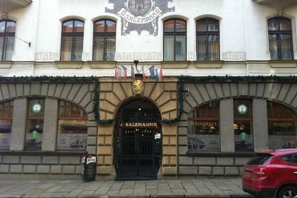 Restaurace a Hotel U Salzmannů