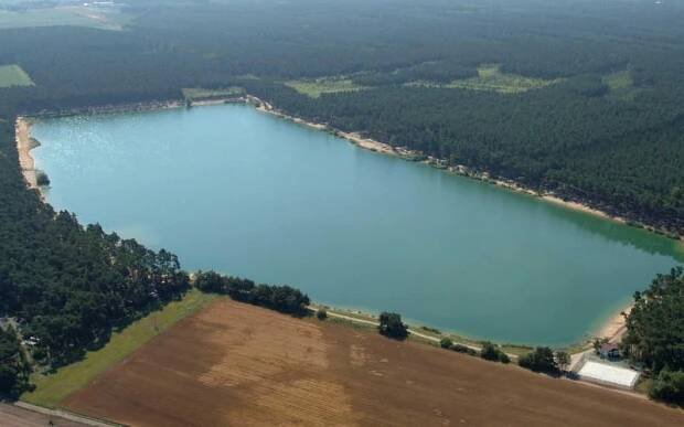 Let vrtulníkem jezero Lhota
