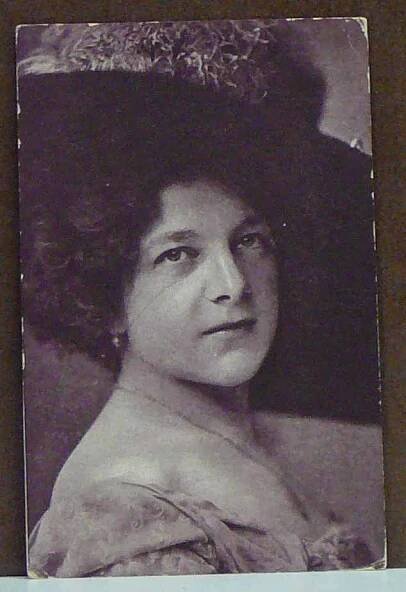 Marie Bečvářová-Vintrová - členka činohry městského divadla v Plzni | Antikvariát Beneš