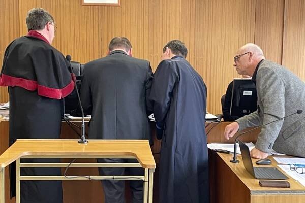 Diskuze: Viděl jsem jen dvě uhynulé ryby, řekl úředník u soudu v kauze Bečva. Rybáři jich přitom nasbírali tuny