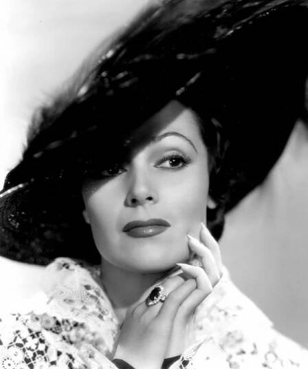 Soubor:Dolores del Río (1938).jpg