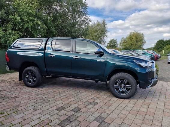 Prodej Toyota - Hilux 2,4D-4D 110kW 4x4 HARDTOP TAŽNÉ | tutut.cz