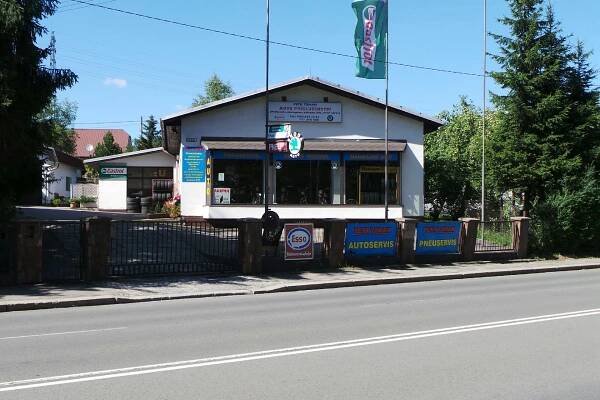 AUTO TOMAN foto 1