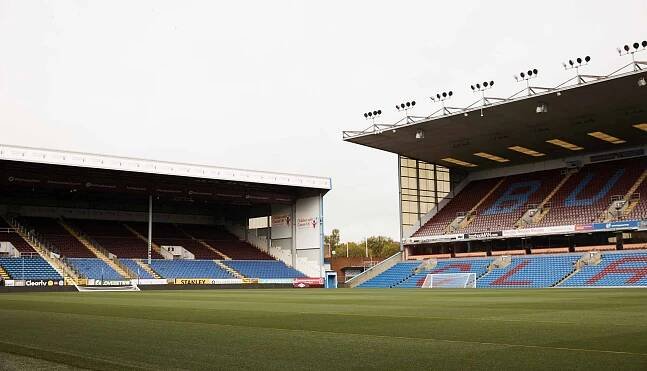 35-burnley-residence-turf-moor-ground-guide-min.jpg