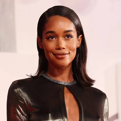 Laura Harrier with flipped out long lob 