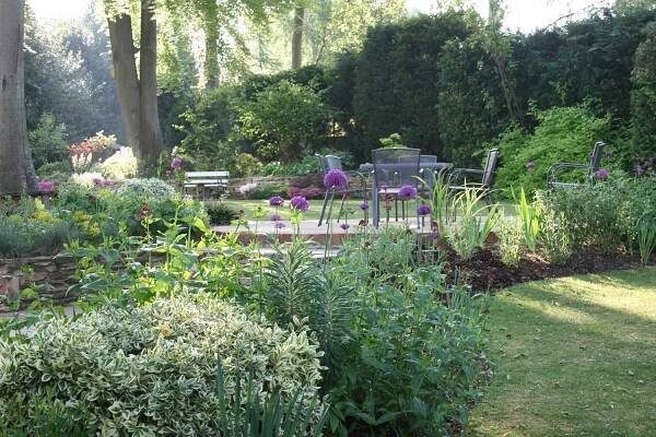 Shady Garden Godalming Surrey | Cherry Mills Garden Design