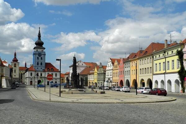 Soubor:Saaz-Ringplatz-1.jpg – Wikipedie